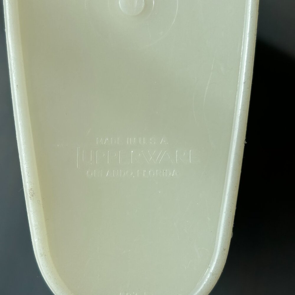 Vintage Tupperware Drink Container Pitcher - Picture 6 of 11